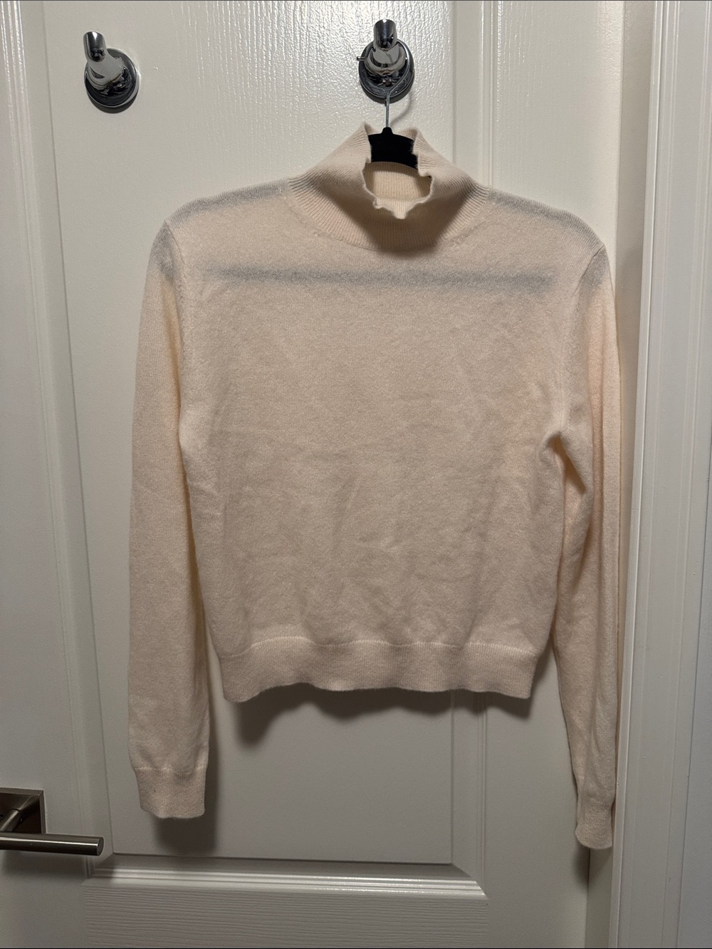 Aritzia Cashmere sweater - Soft Mock Neck Women's Sweater in whisper white